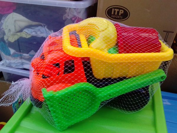 Orange & Yellow Beach Sand Tipper Truck and Tools Play Set - Fun In The Sun