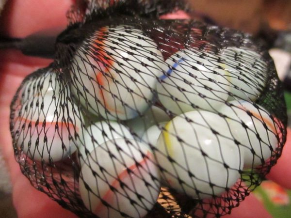 White 15 Small 1 Large Pk Glass Marbles - Image 3