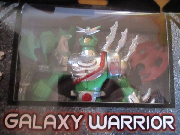 Green Galaxy Warrior Play Figure Set - Image 5