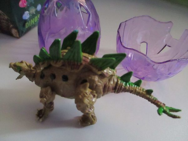Stegosaurus Dinosaur Construction Toy in "Cracked Egg" Case - Image 10