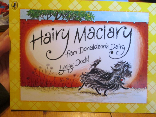 Hairy Maclary from Donaldson's Dairy - Lynley Dodd
