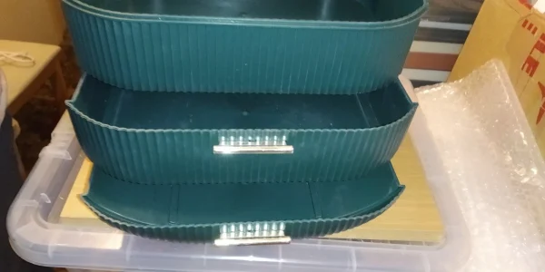 Plastic Cosmetic Storage Caddy With Drawers And Handle - Image 3