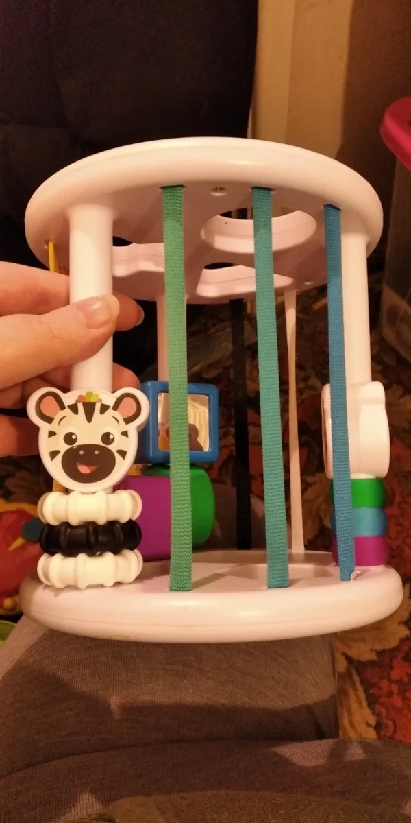 Kids2Inc shape sorter Fun Toy. Only 1 Cube. Still Lots Of Fun. Beads Attached
