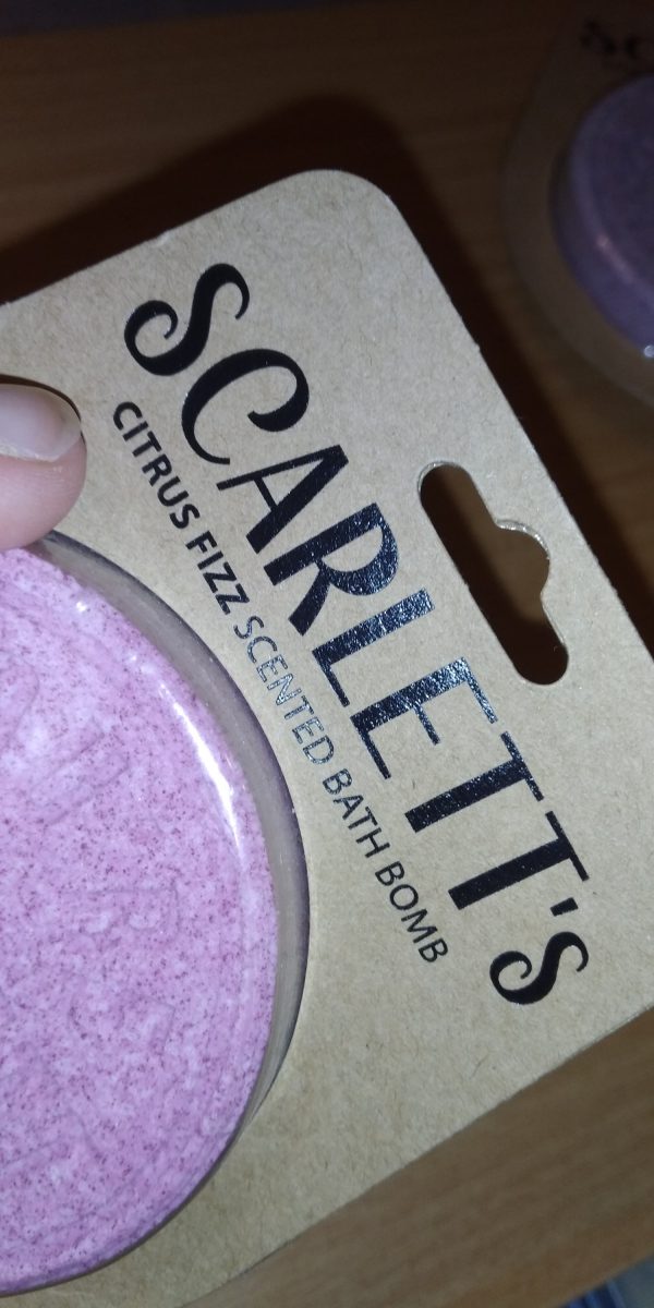 Scarlett's Citrus Fizz Bath Bomb - History and Heraldry Ltd - Image 2