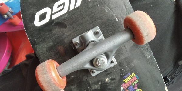 Avigo Skateboard - 31" - Scuffed But Complete With Wheels - Image 9