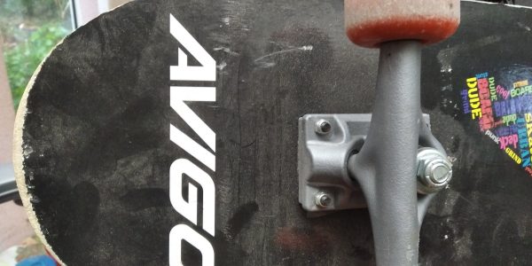 Avigo Skateboard - 31" - Scuffed But Complete With Wheels - Image 4