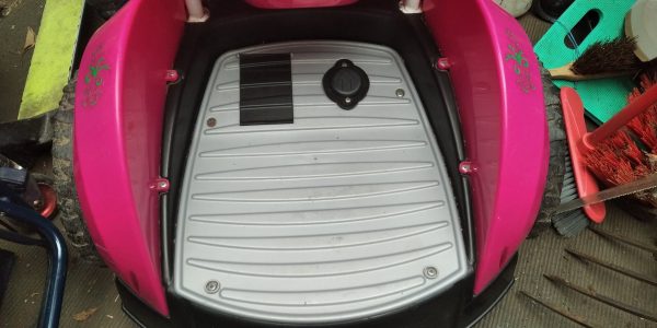 FEBER DAREWAY 12v Ride on Kids Pink Segway Used Working Complete With Charger - Image 3