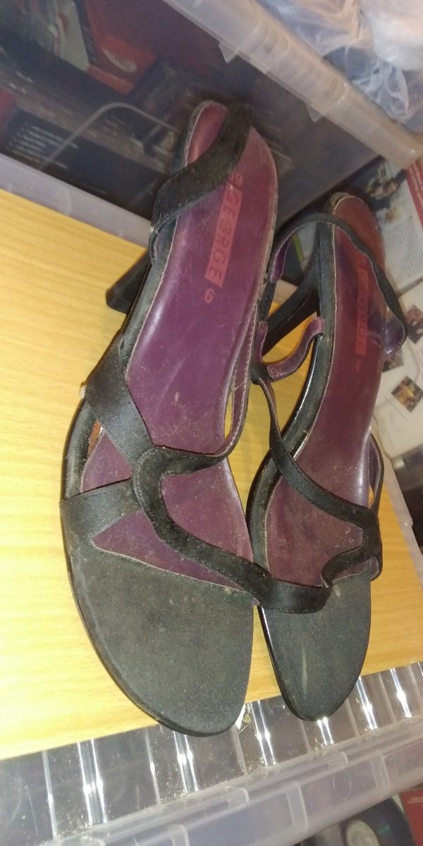 Woman’s Black Heels Sandals Size 6