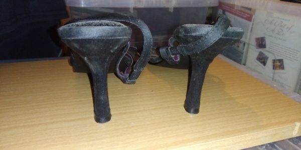 Woman’s Black Heels Sandals Size 6 - Image 4