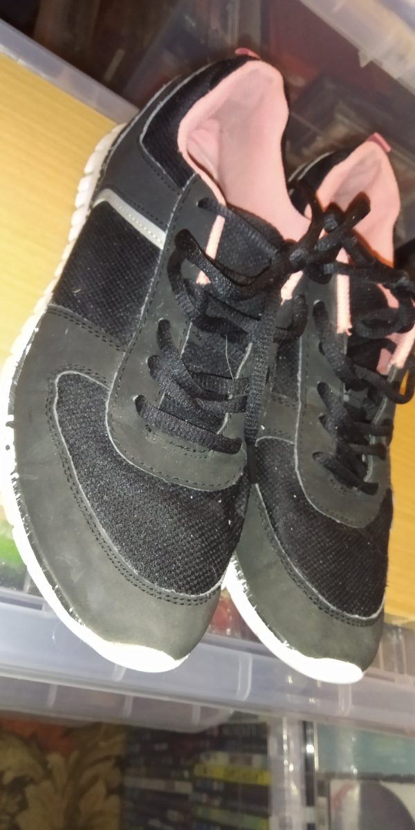F & F Black And White Active Trainers Size 7 - Image 6