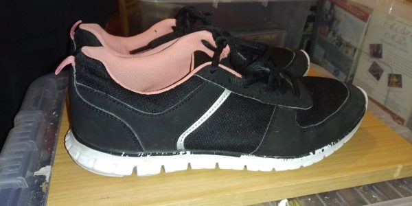 F & F Black And White Active Trainers Size 7 - Image 2