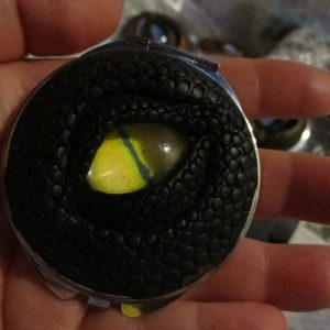 Black Yellow Iris - Dragon Eye Scale Design Ornamental Compact Mirror - Defect (c)#4