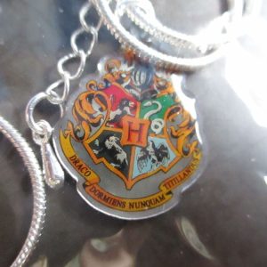 Hogwarts Crest - Harry Potter Official Carat Shop Necklace